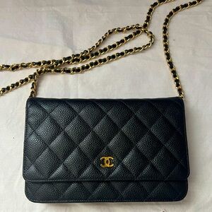 Chanel Wallet on Chain- caviar w/ gold